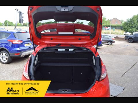 Ford Fiesta 1.0 Fiesta Zetec S Red Edition 3dr 32