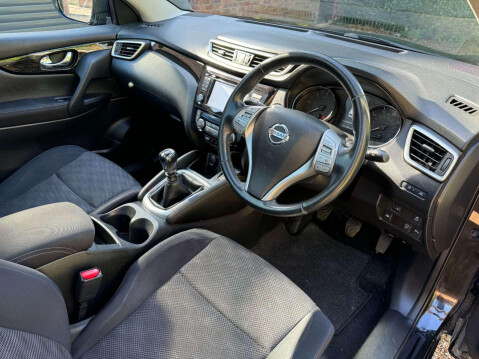 Nissan Qashqai 1.5 dCi n-tec+ SUV 5dr Diesel Manual 2WD Euro 5 (s/s) (110 ps) 44
