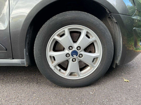 Ford Transit Connect 1.6 TDCi 240 Limited Panel Van 5dr Diesel Manual L2 H1 (128 g/km, 113 bhp) 37
