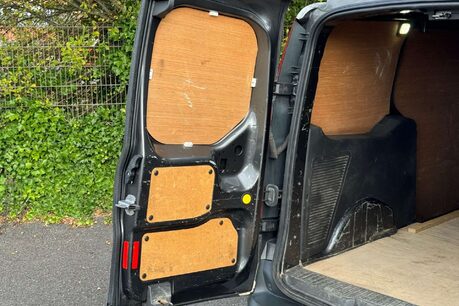 Ford Transit Connect 1.6 TDCi 240 Limited Panel Van 5dr Diesel Manual L2 H1 (128 g/km, 113 bhp) 46