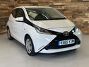 Toyota Aygo 1.0 VVT-i x-play Hatchback 5dr Petrol Manual Euro 5 Euro 5 (68 ps)