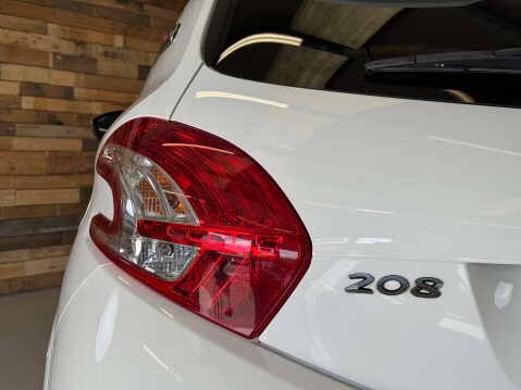 Peugeot 208 1.6 THP GTi Hatchback 3dr Petrol Manual Euro 5 (200 ps) 19