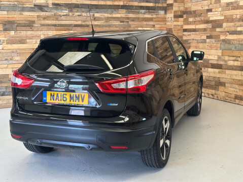 Nissan Qashqai 1.5 dCi N-Connecta SUV 5dr Diesel Manual 2WD Euro 6 (s/s) (110 ps) 6
