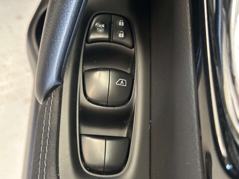 Nissan Qashqai 1.5 dCi N-Connecta SUV 5dr Diesel Manual 2WD Euro 6 (s/s) (110 ps) 49