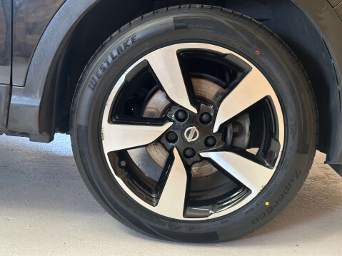 Nissan Qashqai 1.5 dCi N-Connecta SUV 5dr Diesel Manual 2WD Euro 6 (s/s) (110 ps) 57