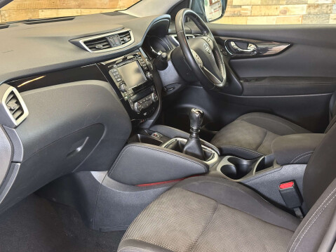 Nissan Qashqai 1.5 dCi N-Connecta SUV 5dr Diesel Manual 2WD Euro 6 (s/s) (110 ps) 5