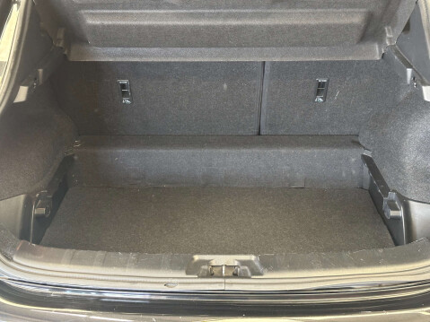 Nissan Qashqai 1.5 dCi N-Connecta SUV 5dr Diesel Manual 2WD Euro 6 (s/s) (110 ps) 48