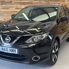 Nissan Qashqai 1.5 dCi N-Connecta SUV 5dr Diesel Manual 2WD Euro 6 (s/s) (110 ps) 1
