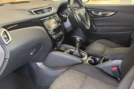 Nissan Qashqai 1.5 dCi N-Connecta SUV 5dr Diesel Manual 2WD Euro 6 (s/s) (110 ps) 5