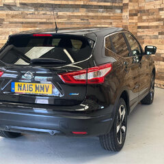 Nissan Qashqai 1.5 dCi N-Connecta SUV 5dr Diesel Manual 2WD Euro 6 (s/s) (110 ps) 4