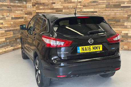Nissan Qashqai 1.5 dCi N-Connecta SUV 5dr Diesel Manual 2WD Euro 6 (s/s) (110 ps) 18