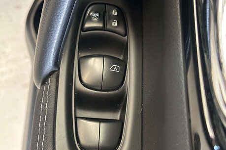 Nissan Qashqai 1.5 dCi N-Connecta SUV 5dr Diesel Manual 2WD Euro 6 (s/s) (110 ps) 49