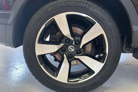Nissan Qashqai 1.5 dCi N-Connecta SUV 5dr Diesel Manual 2WD Euro 6 (s/s) (110 ps) 55