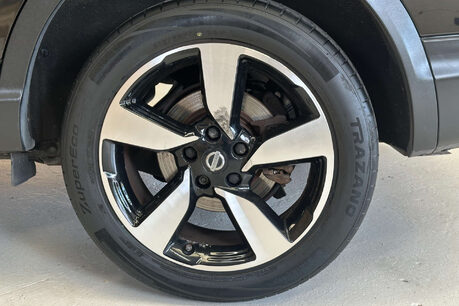 Nissan Qashqai 1.5 dCi N-Connecta SUV 5dr Diesel Manual 2WD Euro 6 (s/s) (110 ps) 63
