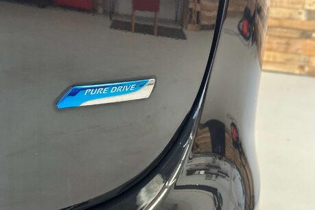 Nissan Qashqai 1.5 dCi N-Connecta SUV 5dr Diesel Manual 2WD Euro 6 (s/s) (110 ps) 72