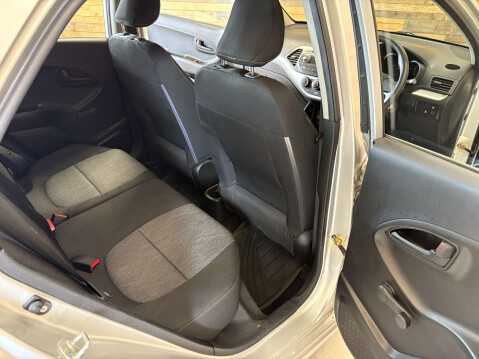 Kia Picanto 1.0 1 Hatchback 5dr Petrol Manual Euro 5 (68 bhp) 36