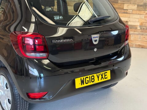 Dacia Sandero 1.0 SCe Ambiance Hatchback 5dr Petrol Manual Euro 6 (75 ps) 21