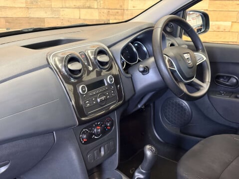 Dacia Sandero 1.0 SCe Ambiance Hatchback 5dr Petrol Manual Euro 6 (75 ps) 30