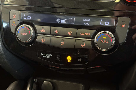 Nissan Qashqai 1.5 dCi n-tec+ SUV 5dr Diesel Manual 2WD Euro 5 (s/s) (110 ps) 29