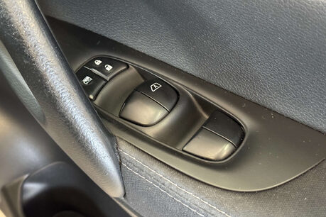 Nissan Qashqai 1.5 dCi n-tec+ SUV 5dr Diesel Manual 2WD Euro 5 (s/s) (110 ps) 43