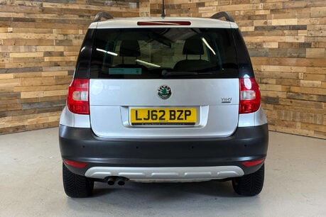 Skoda Yeti 1.6 TDI GreenLine II Elegance SUV 5dr Diesel Manual Euro 5 (s/s) (105 ps) 3