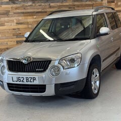 Skoda Yeti 1.6 TDI GreenLine II Elegance SUV 5dr Diesel Manual Euro 5 (s/s) (105 ps) 2