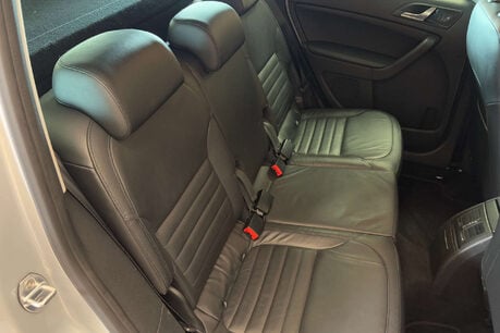 Skoda Yeti 1.6 TDI GreenLine II Elegance SUV 5dr Diesel Manual Euro 5 (s/s) (105 ps) 31