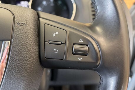 Skoda Yeti 1.6 TDI GreenLine II Elegance SUV 5dr Diesel Manual Euro 5 (s/s) (105 ps) 42