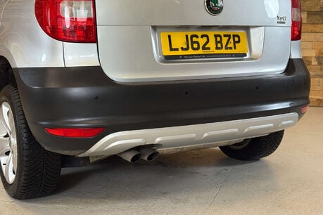 Skoda Yeti 1.6 TDI GreenLine II Elegance SUV 5dr Diesel Manual Euro 5 (s/s) (105 ps) 65