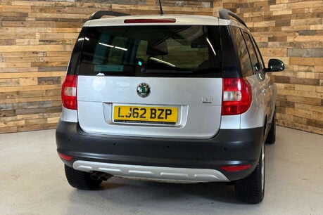 Skoda Yeti 1.6 TDI GreenLine II Elegance SUV 5dr Diesel Manual Euro 5 (s/s) (105 ps) 69