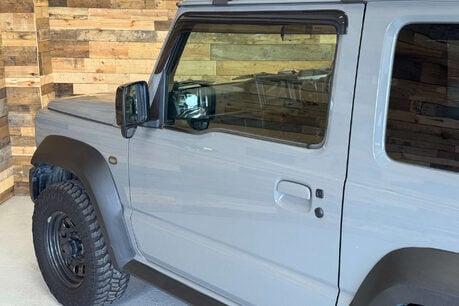 Suzuki Jimny 1.5 SZ5 SUV 3dr Petrol Auto ALLGRIP Euro 6 (101 ps) 15