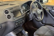 Volkswagen Tiguan 2.0 TDI BlueMotion Tech SE SUV 5dr Diesel DSG 4WD Euro 5 (s/s) (140 ps) 9