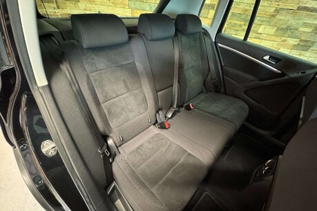 Volkswagen Tiguan 2.0 TDI BlueMotion Tech SE SUV 5dr Diesel DSG 4WD Euro 5 (s/s) (140 ps) 13