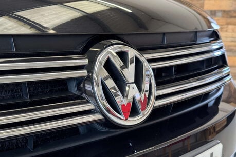 Volkswagen Tiguan 2.0 TDI BlueMotion Tech SE SUV 5dr Diesel DSG 4WD Euro 5 (s/s) (140 ps) 27