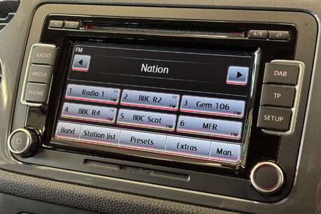 Volkswagen Tiguan 2.0 TDI BlueMotion Tech SE SUV 5dr Diesel DSG 4WD Euro 5 (s/s) (140 ps) 31