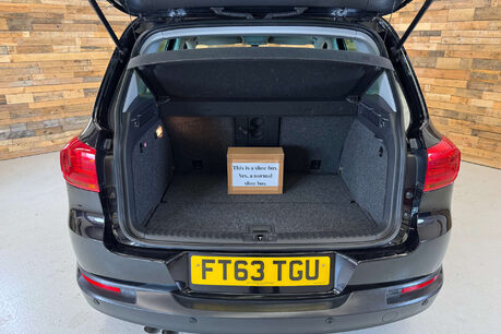 Volkswagen Tiguan 2.0 TDI BlueMotion Tech SE SUV 5dr Diesel DSG 4WD Euro 5 (s/s) (140 ps) 62