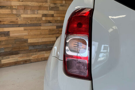 Dacia Duster 1.2 TCe Prestige SUV 5dr Petrol Manual Euro 6 (s/s) (125 ps) 11