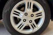 Hyundai i10 1.2 Comfort Hatchback 5dr Petrol Manual Euro 4 (77 bhp) 36