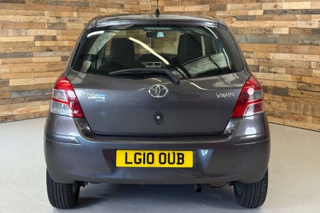 Toyota Yaris 1.33 Dual VVT-i TR Hatchback 5dr Petrol MultiMode Euro 4 (s/s) (101 ps) 4