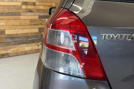 Toyota Yaris 1.33 Dual VVT-i TR Hatchback 5dr Petrol MultiMode Euro 4 (s/s) (101 ps) 16