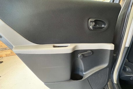 Toyota Yaris 1.33 Dual VVT-i TR Hatchback 5dr Petrol MultiMode Euro 4 (s/s) (101 ps) 32
