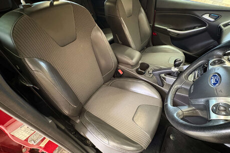 Ford Focus 1.6T EcoBoost Titanium X Estate 5dr Petrol Manual Euro 5 (s/s) (182 ps) 41