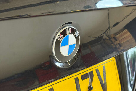 BMW 3 Series 2.0 318i Exclusive Edition Saloon 4dr Petrol Manual Euro 5 (s/s) (143 ps) 13