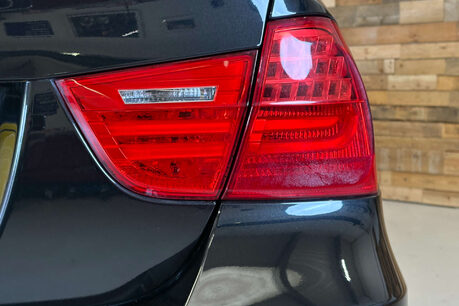 BMW 3 Series 2.0 318i Exclusive Edition Saloon 4dr Petrol Manual Euro 5 (s/s) (143 ps) 14