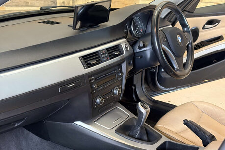BMW 3 Series 2.0 318i Exclusive Edition Saloon 4dr Petrol Manual Euro 5 (s/s) (143 ps) 27