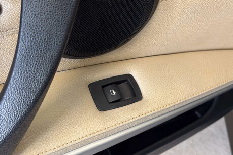BMW 3 Series 2.0 318i Exclusive Edition Saloon 4dr Petrol Manual Euro 5 (s/s) (143 ps) 40