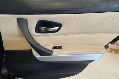 BMW 3 Series 2.0 318i Exclusive Edition Saloon 4dr Petrol Manual Euro 5 (s/s) (143 ps) 50