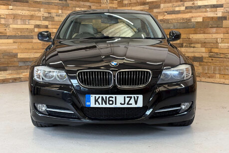 BMW 3 Series 2.0 318i Exclusive Edition Saloon 4dr Petrol Manual Euro 5 (s/s) (143 ps) 59