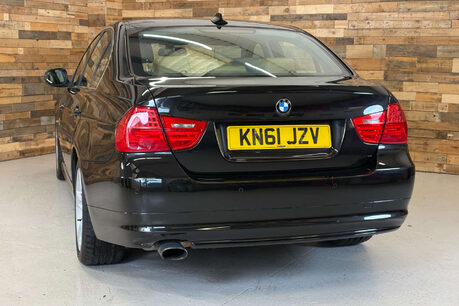 BMW 3 Series 2.0 318i Exclusive Edition Saloon 4dr Petrol Manual Euro 5 (s/s) (143 ps) 74