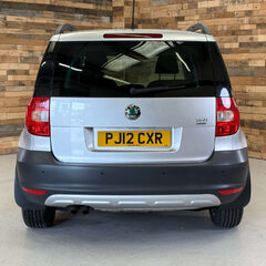 Skoda Yeti 1.6 TDI GreenLine II SE SUV 5dr Diesel Manual Euro 5 (s/s) (105 ps) 3